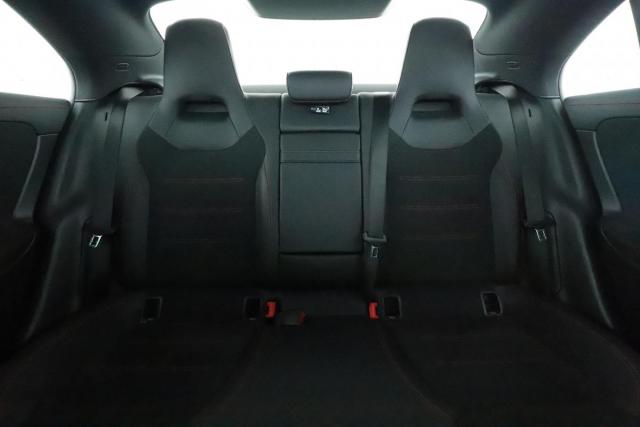Mercedes Benz Cla image 9