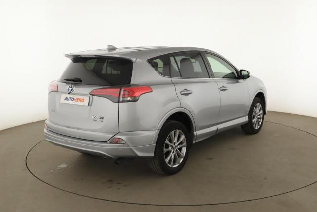 Toyota Rav4 image 9
