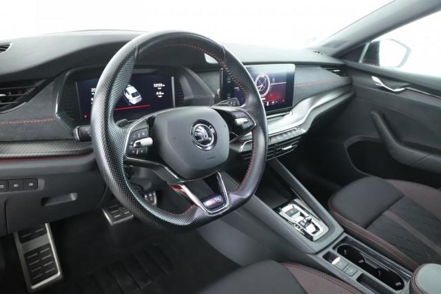 Skoda Octavia image 1