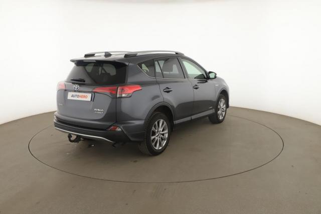 Toyota Rav4 image 8