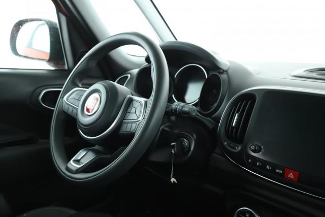 Fiat 500l image 8