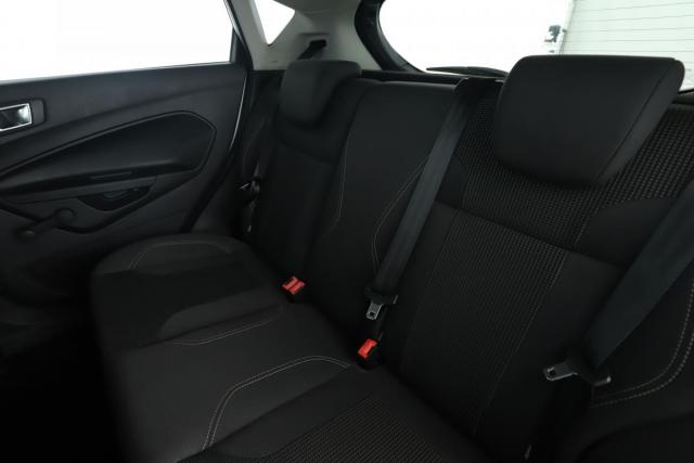 Ford Fiesta image 9