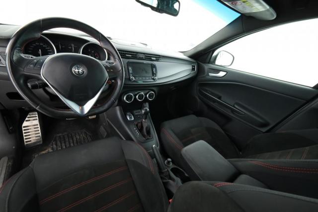 Alfa Romeo Giulietta image 6