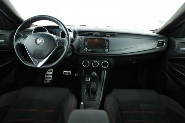 Alfa Romeo Giulietta image 4
