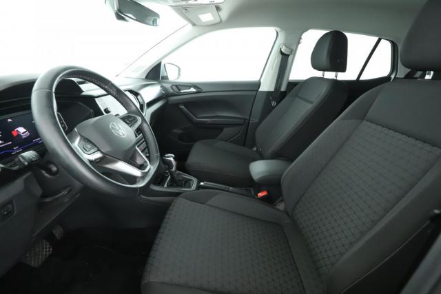 Volkswagen T-Cross image 2