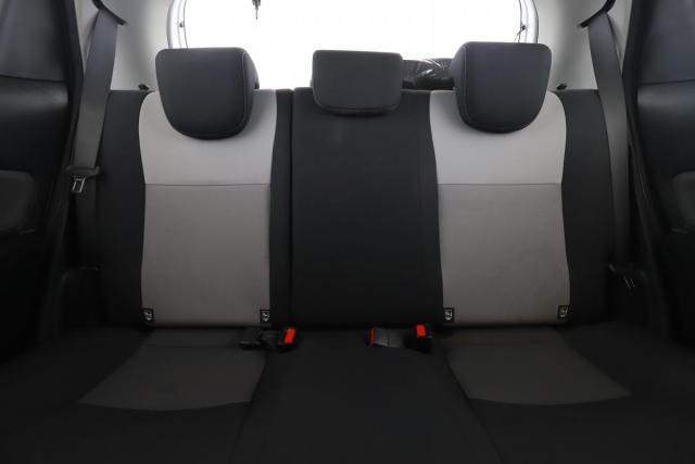 Toyota Yaris image 6