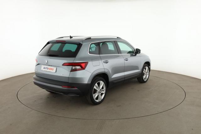 Skoda Karoq image 2
