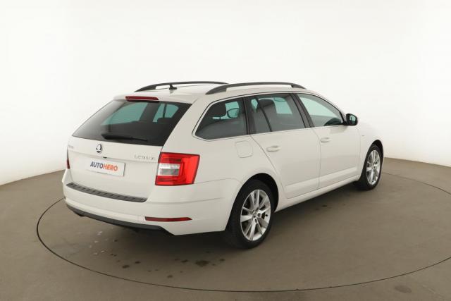 Skoda Octavia image 5