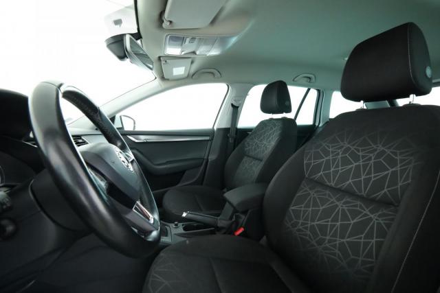 Skoda Octavia image 9