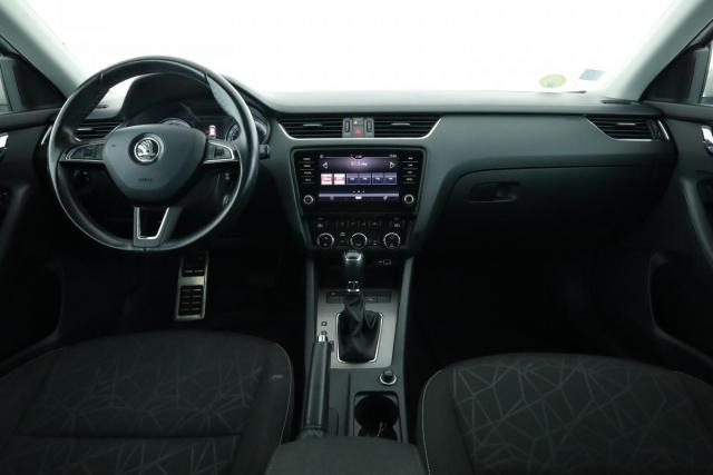 Skoda Octavia image 6