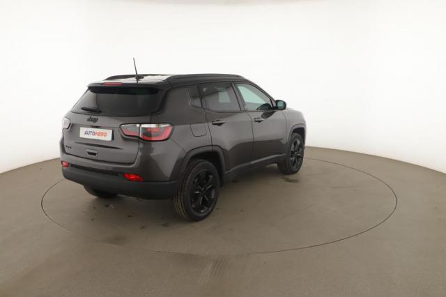 Jeep Compass image 5