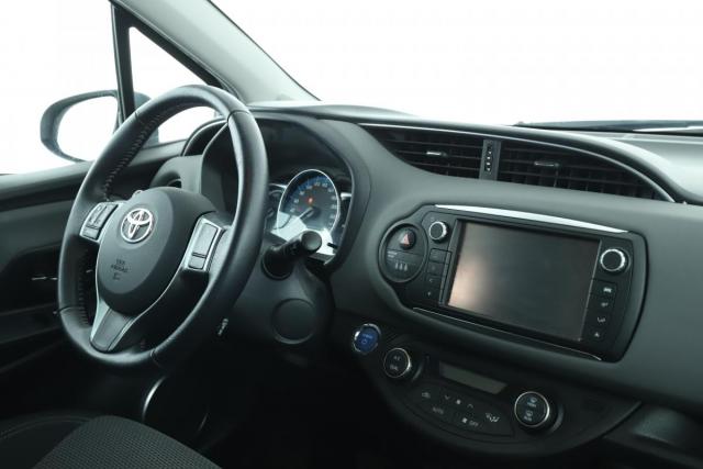Toyota Yaris image 2