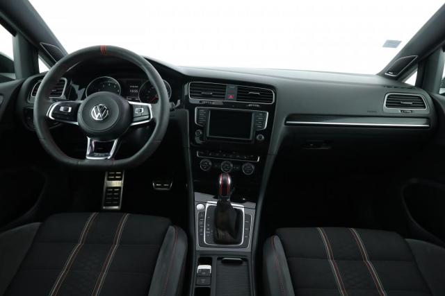 Volkswagen Golf image 3
