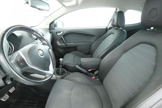 Alfa Romeo Mito image 4