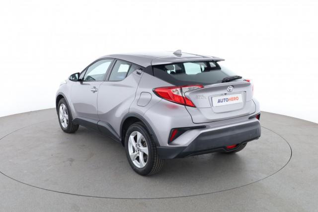Toyota C-Hr image 9