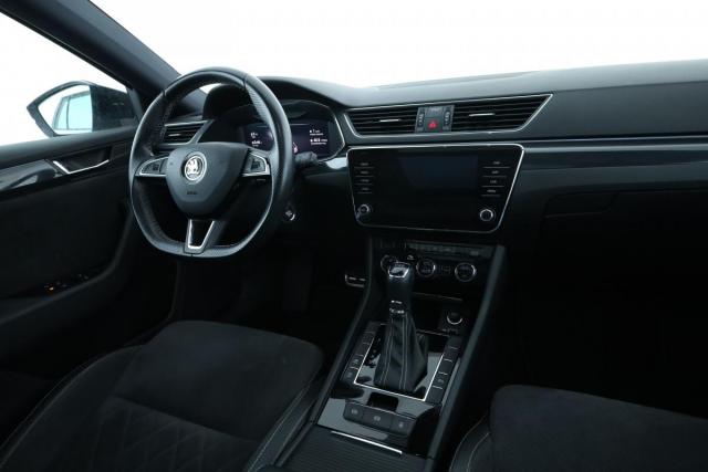 Skoda Superb Combi image 3