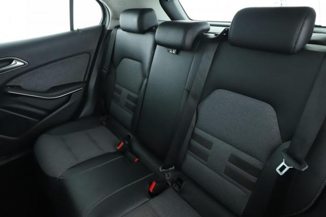 Mercedes Benz Gla image 6