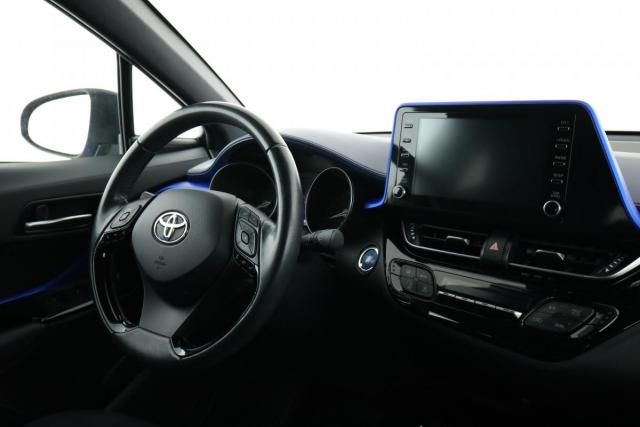 Toyota C-Hr image 6