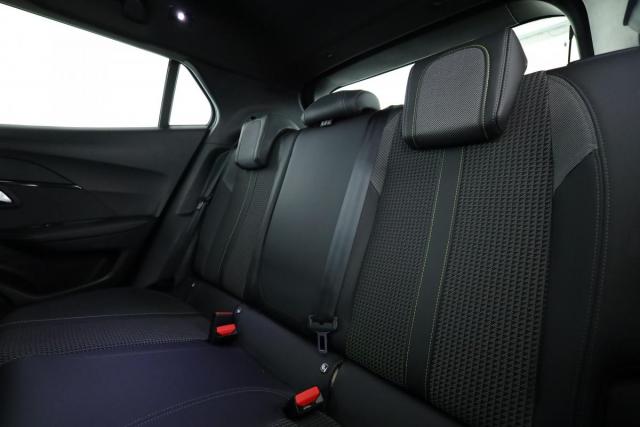 Peugeot 2008 image 5