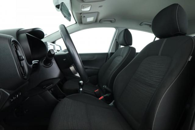 Kia Picanto image 8