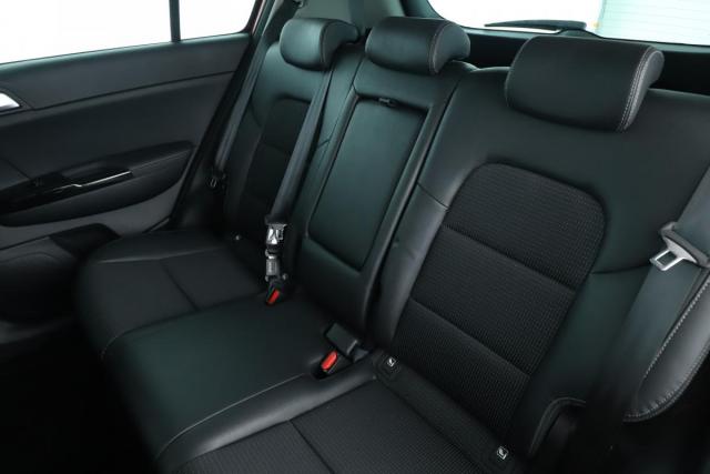 Kia Sportage image 4