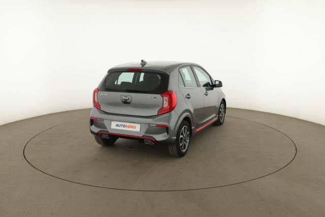 Kia Picanto image 8