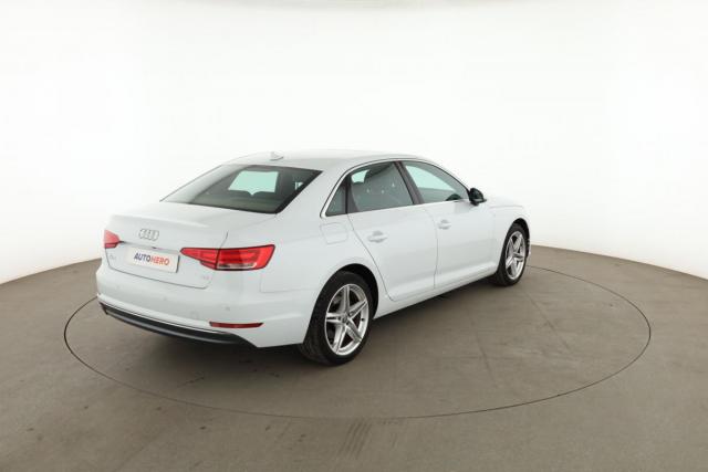 Audi A4 image 8