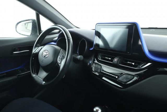 Toyota C-Hr image 1