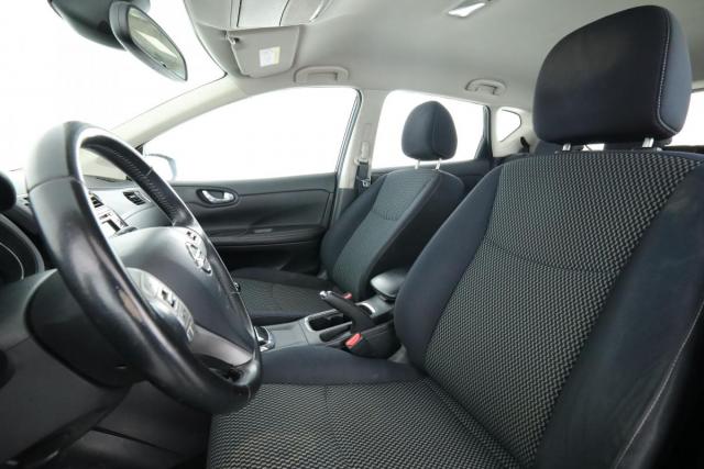 Nissan Pulsar image 2