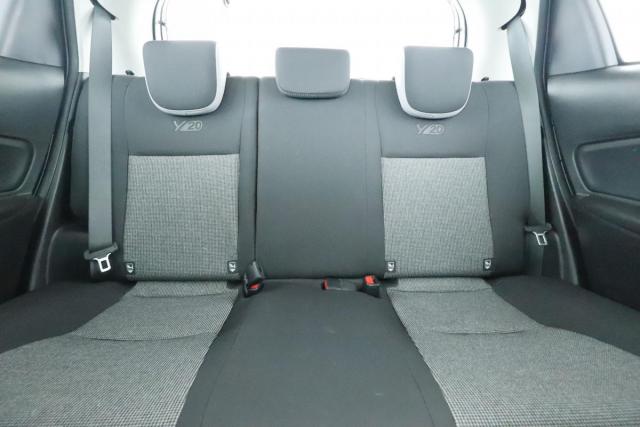 Toyota Yaris image 8