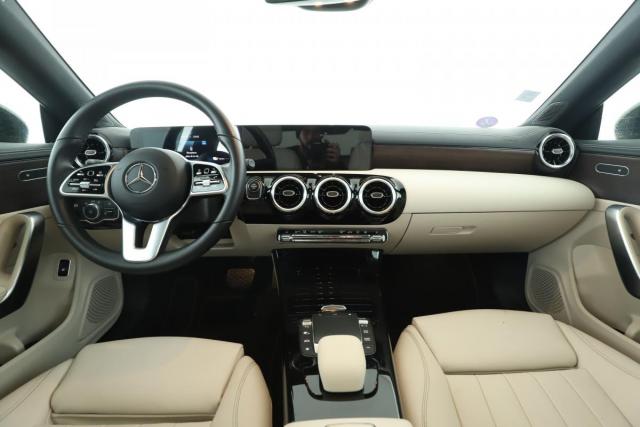 Mercedes Benz Cla image 5