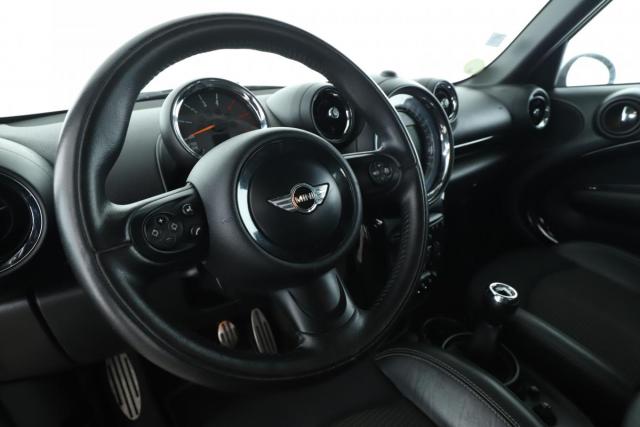 Mini Countryman image 2