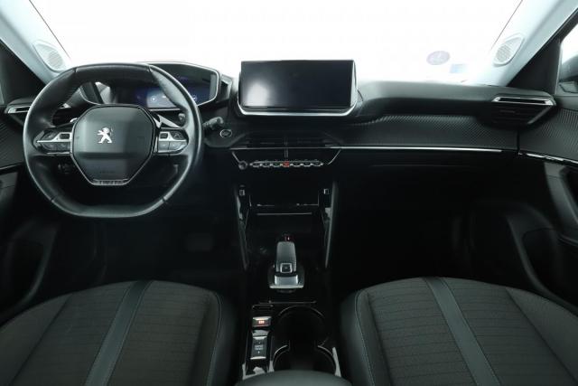 Peugeot 2008 image 7