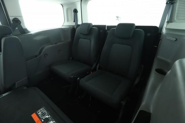 Ford Grand Tourneo Connect image 3
