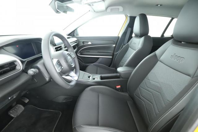 Jeep Avenger image 1