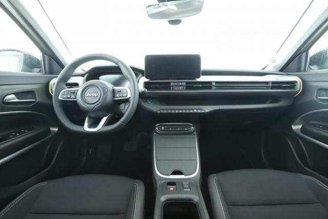 Jeep Avenger image 5