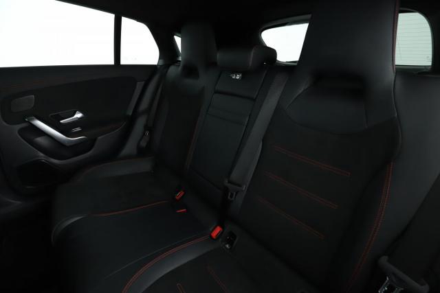 Mercedes Benz Cla Shooting Brake image 3