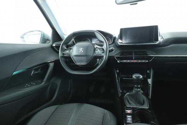 Peugeot 2008 image 4