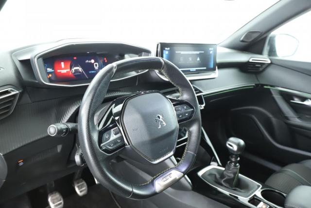 Peugeot 2008 image 9