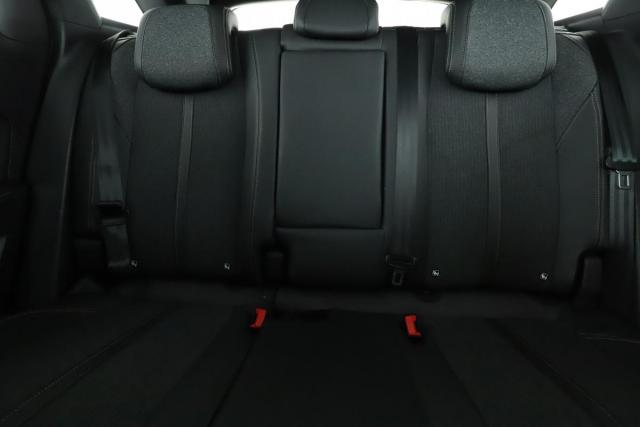 Peugeot 3008 image 2