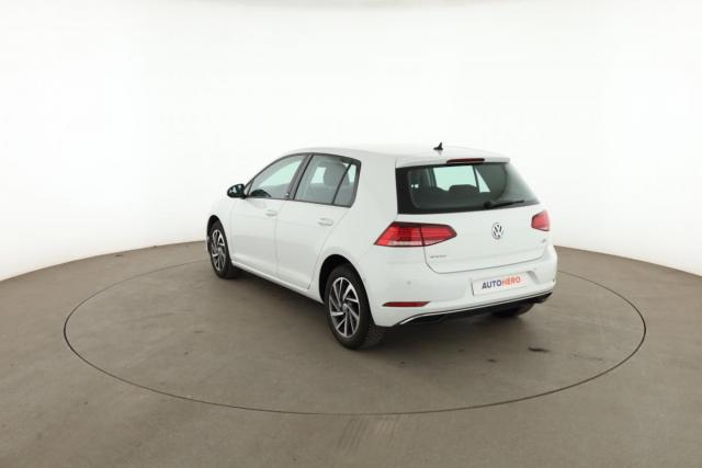 Volkswagen Golf image 2