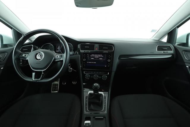 Volkswagen Golf image 5