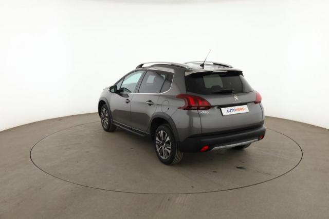 Peugeot 2008 image 3