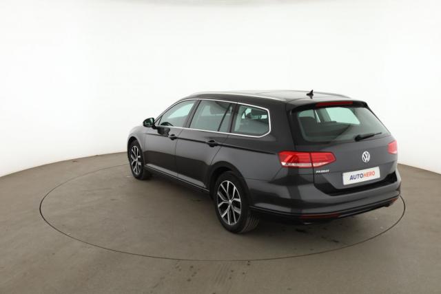 Volkswagen Passat Sw image 6