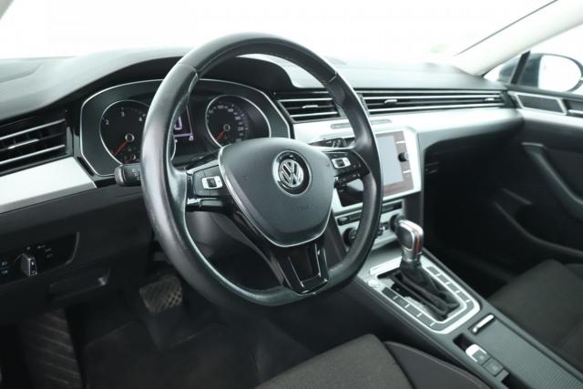 Volkswagen Passat Sw image 1