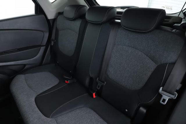 Renault Captur image 2