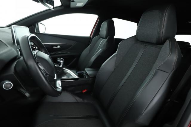 Peugeot 3008 image 1