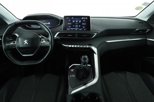 Peugeot 3008 image 2