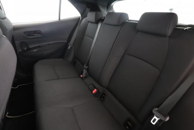 Toyota Corolla image 6