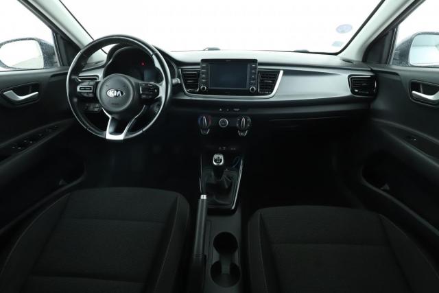 Kia Rio image 5